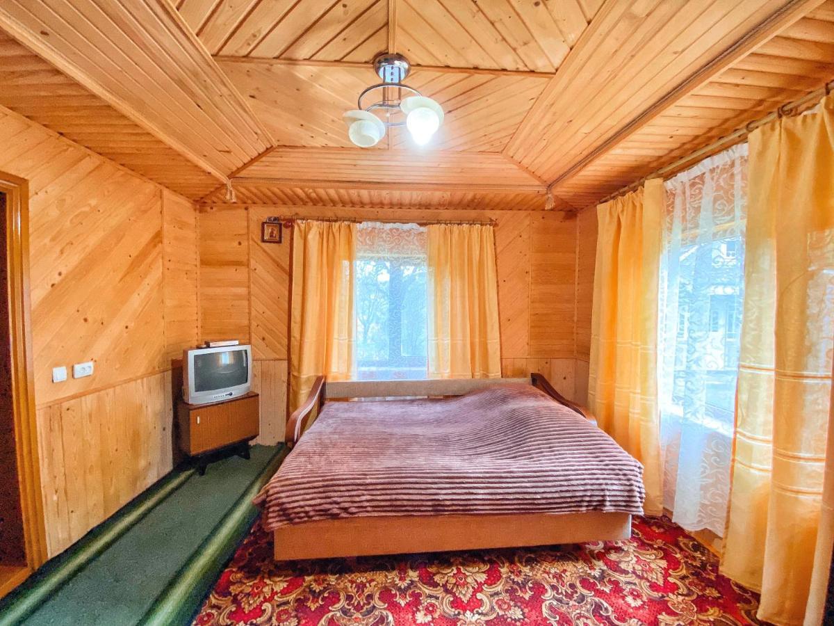 Вершина Карпат Hotel Krasnik ภายนอก รูปภาพ